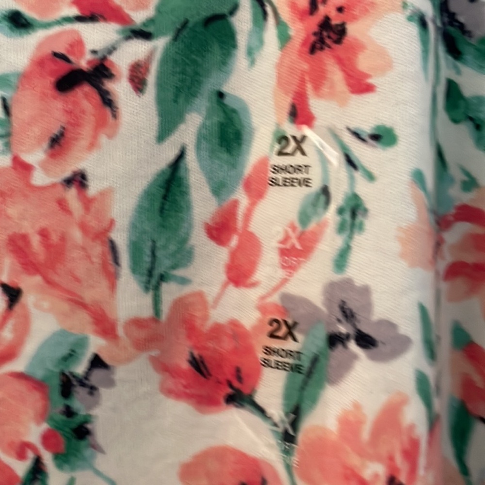 NWT Karen Scott Floral T-Shirt - Picture 2 of 5